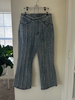 Washed Blue Distressed Stripe-Panel Women’s Jeans | NWOT💎